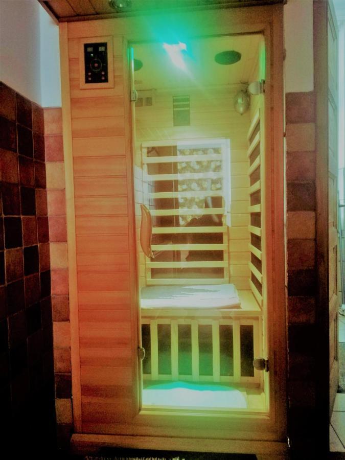 Parva Foresta Apartment Miskolc Bagian luar foto