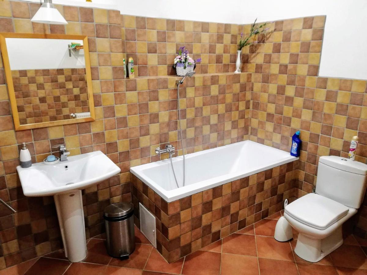 Parva Foresta Apartment Miskolc Bagian luar foto